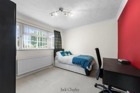 239 Hadlow Road _-3.jpg