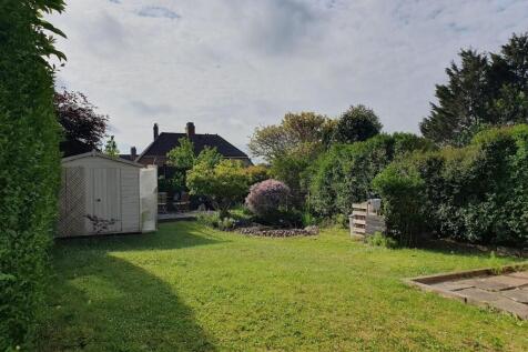 Rear garden (1).jpg
