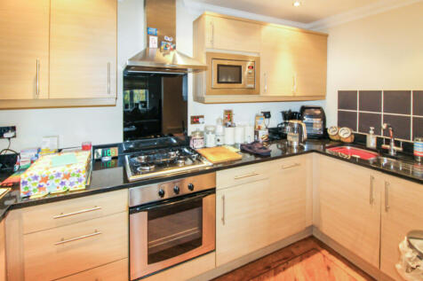 7 St Marys Court, Hullbridge Road, South Woodham Ferrers, Chelmsford, Essex CM3 5LN photo 4