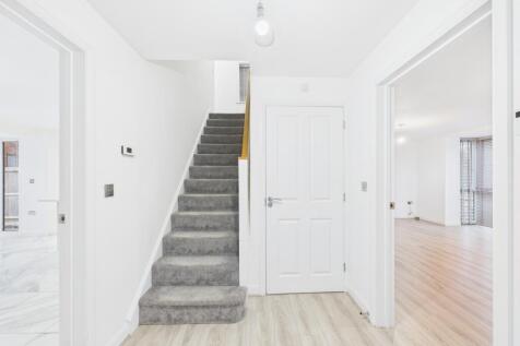 CAM02023G0-PR0190-STILL001