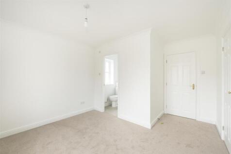 2-Minister-Court-05 copy.jpg