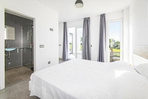 FANTASTIC HOUSE IN A QUIET LOCATION IN CAN PICAFORT