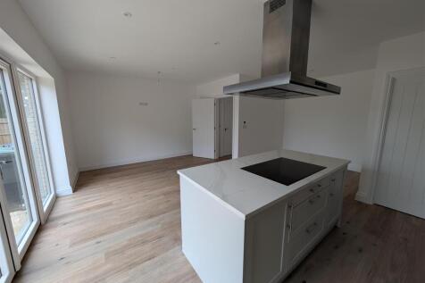 Walnut Drive, Haddenham photo 4
