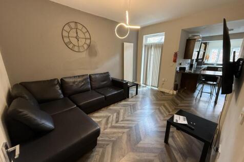 4-bed house on Denham Street, Chorlton-on-Medlock, £148pppw, £641/mo