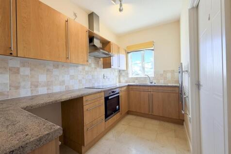 Queenswood Road, Wadsley Park Village, S6 photo 5