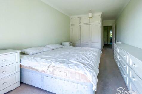 5 byron master bedro