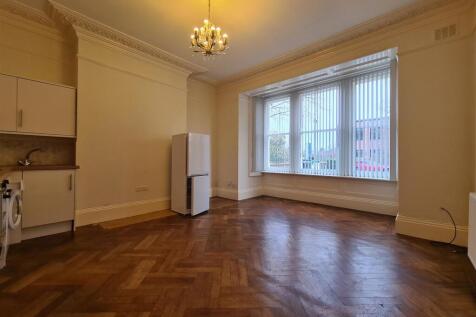 Whitehall Road, Flat 1 - Lounge.jpg