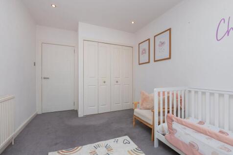 4 bed, 3 bath Detached in Glasgow - Photo 59