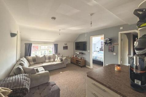 6c Reception Room 
