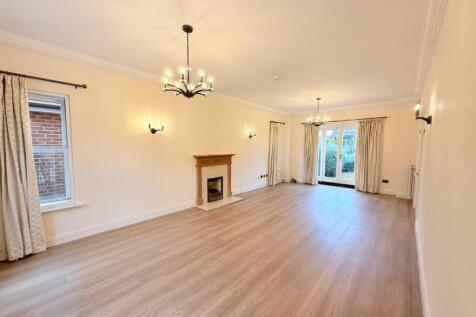 WhatsApp Image 2025-11-05 at 16.40.50_1b524e69.jpg