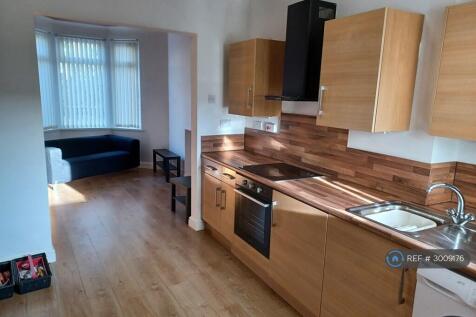 Open Plan Kitchen To Living Room