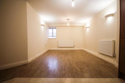Flat 1 Market Square, Bishops Stortford, Hertfordshire photo 5