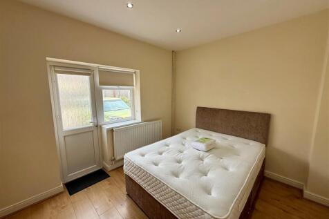 North Road, Cardiff photo 5