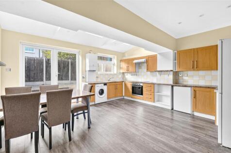 Kitchen/Dinning Area
