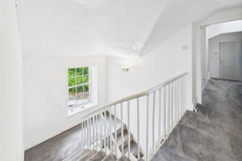 CAM03481G0-PR0110-STILL018