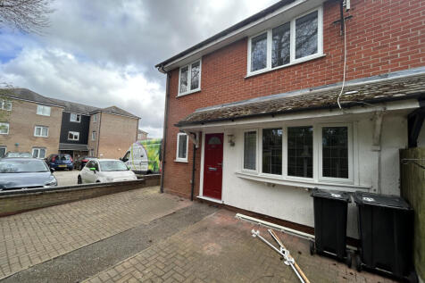 2 bedroom cluster house for rent