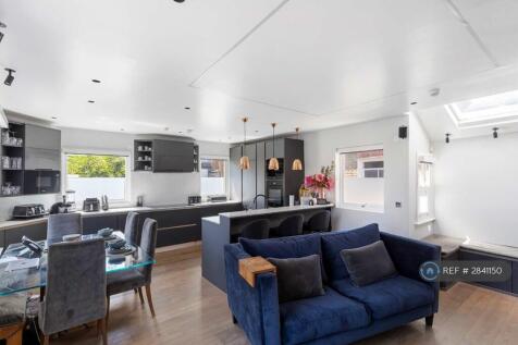 Open Plan Living &amp; Kitchen