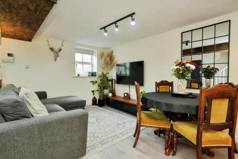 Open Plan Living / Dining / Kitchen