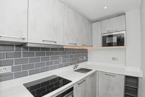 Flat 10, 21 Marlow Road, Maidenhead, Berkshire, SL6 7AA