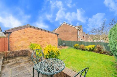 24 Larch Close 2.jpg