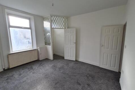 Briercliffe Road, Burnley photo 3