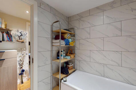 Flat-7-Woodside-Court-11192025_204132