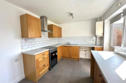 Ayrshire Close, Fugglestone Red, Salisbury, SP2 photo 4