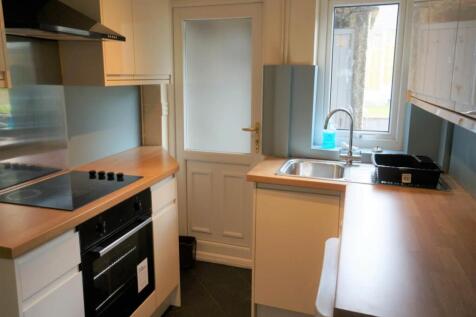40Ambrose_kitchen.JPG