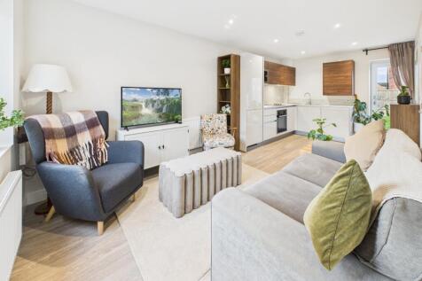 open plan lounge &amp; kitchen