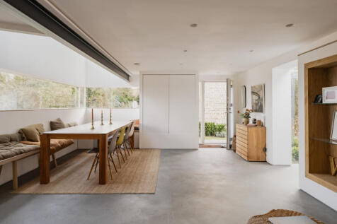 243502 - Seven Whistlers, Salthouse-24.jpg