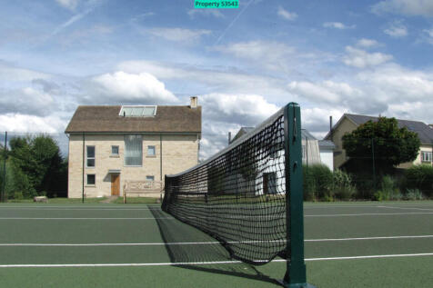 Isis Park Tennis courts