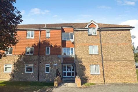 2-bed flat on Abbey Mews, Lowther Road, Dunstable, LU6, £1,200/mo