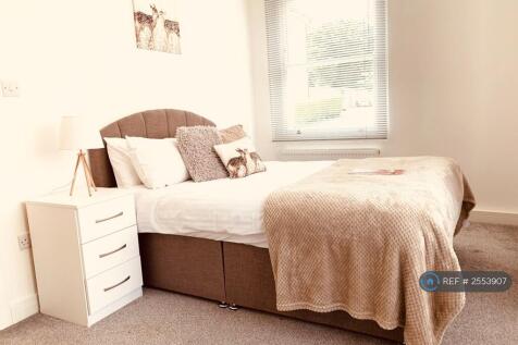 Flat 1 - £1,650 (Available On 17th February 2026)