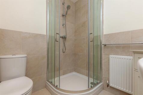 Bedroom 3 - En Suite Shower Room.jpg