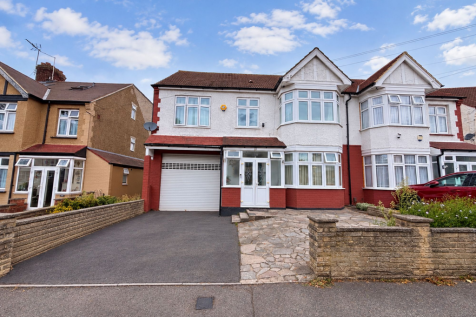 London, E4 - property photo