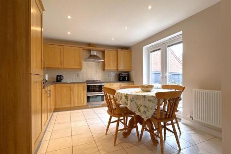 Dining Kitchen 175