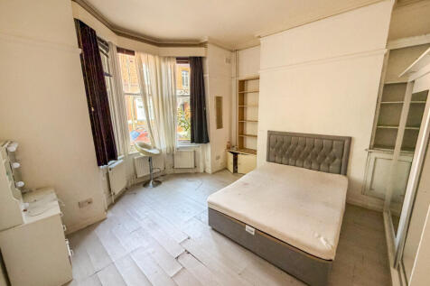 Lounge/Bedroom