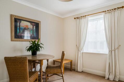 tablet photo the manor