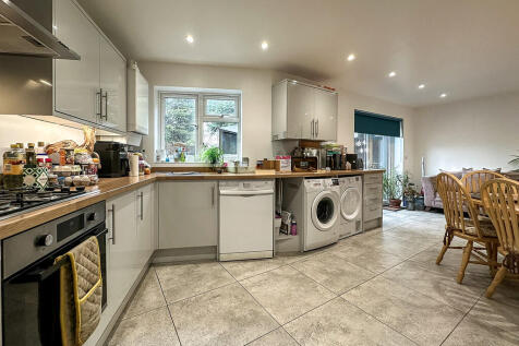 Communal kitchen ...