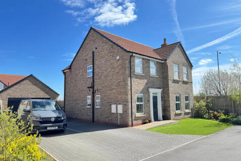 4 Bedroom House - detached for Sale
