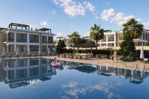 Luxury One Bedroom Garden and Penthouse Apartments with Communal Swimming Pool and Facilties Image 9999 19