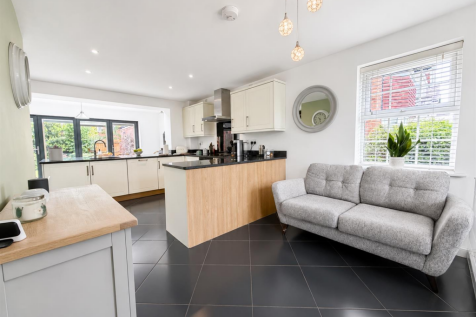 Open Plan Kitchen/Diner/Family Room