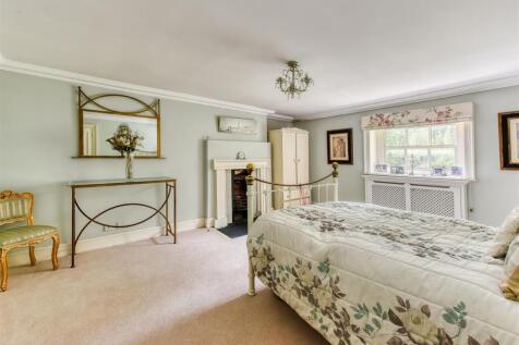 The Dower House-bed2.jpg