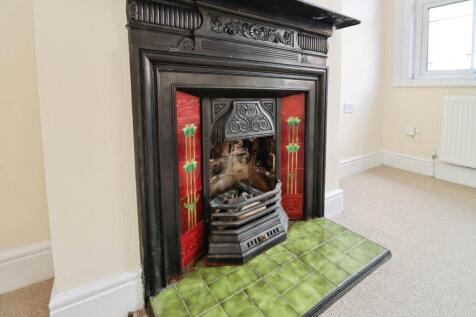 Oakleigh Grove, Bebington photo 3