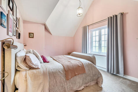 1369367-15-68f658...