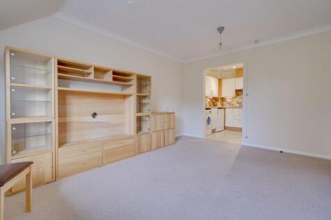 Collingwood Court, Royston, SG8 photo 3