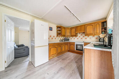 1369821-7-68efcc8...