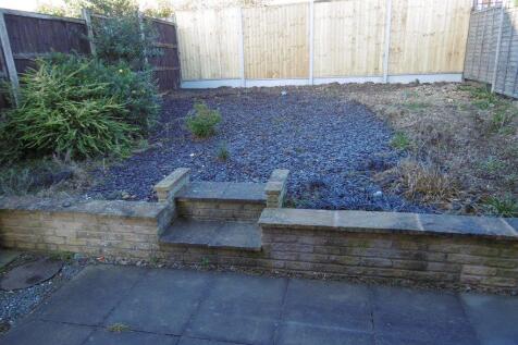 Wymondham Way - Garden.JPG