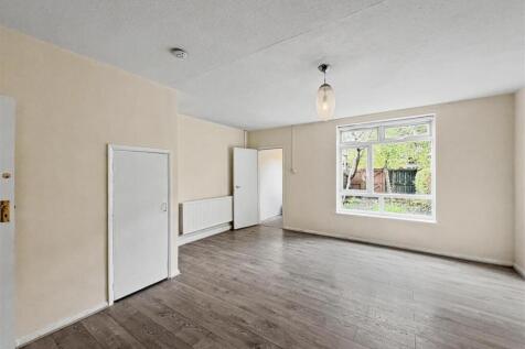Penfield Close, Manchester photo 3