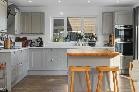 Standish-kitchen ...